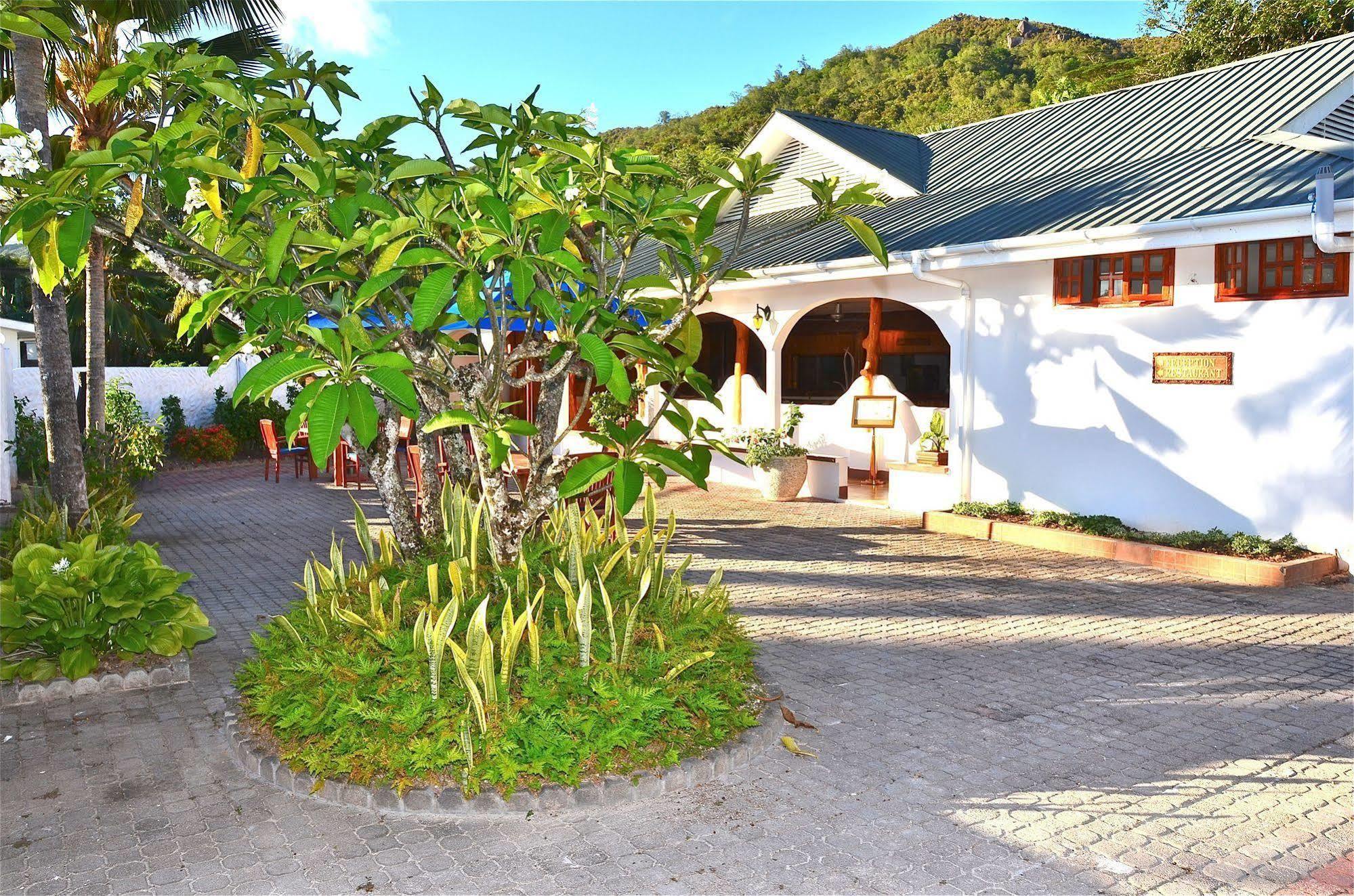 Britannia Hotel Grand Anse  Exterior foto